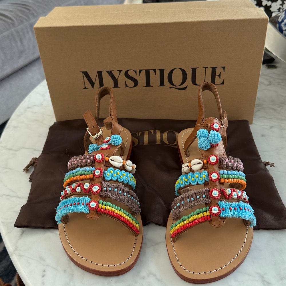 NIB! Mystique boho Sandals in brown
